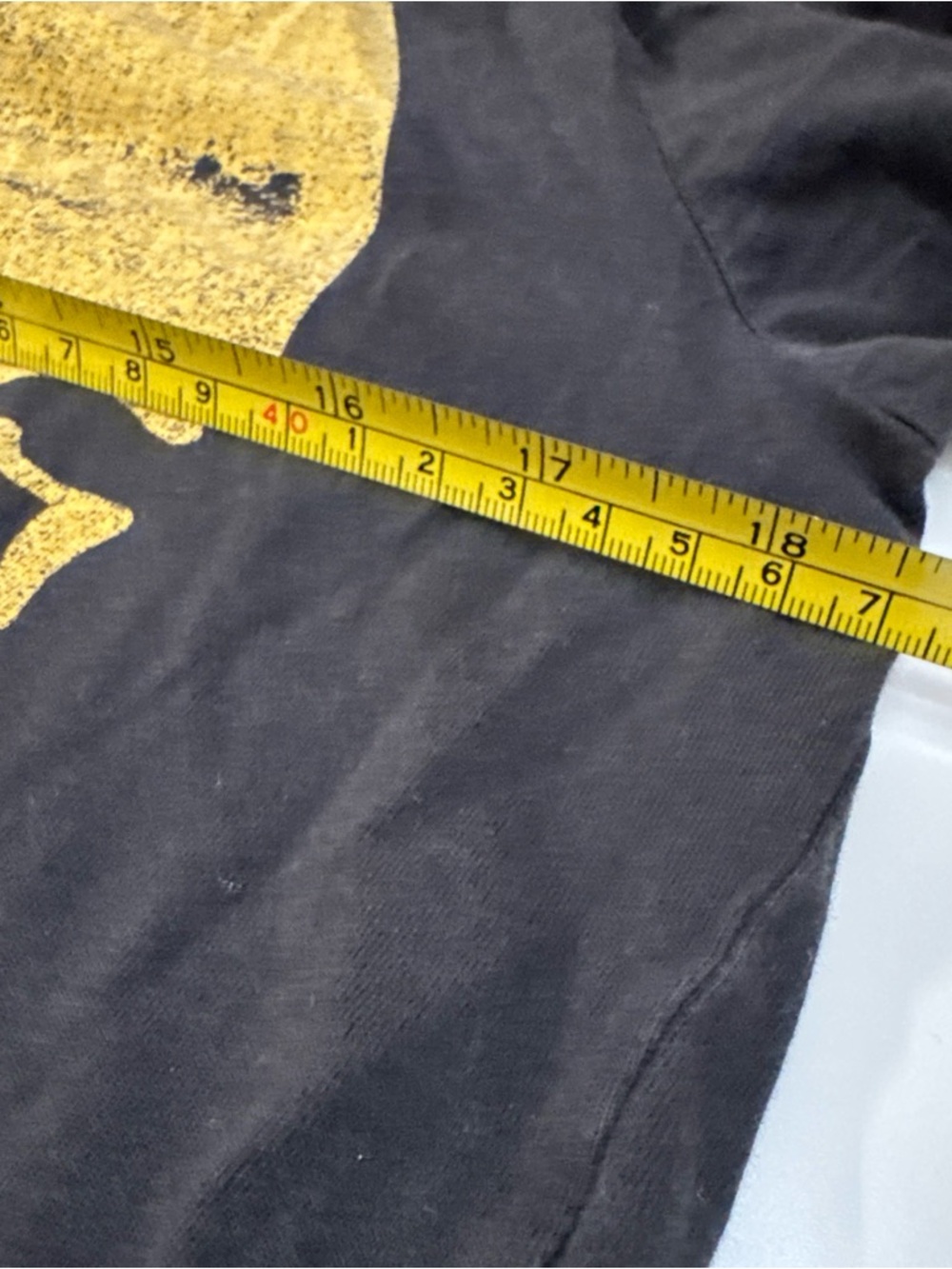 Divided H & M Wu-Tang Men’s Distressed Graphic Logo Tee S - Picture 5 of 7